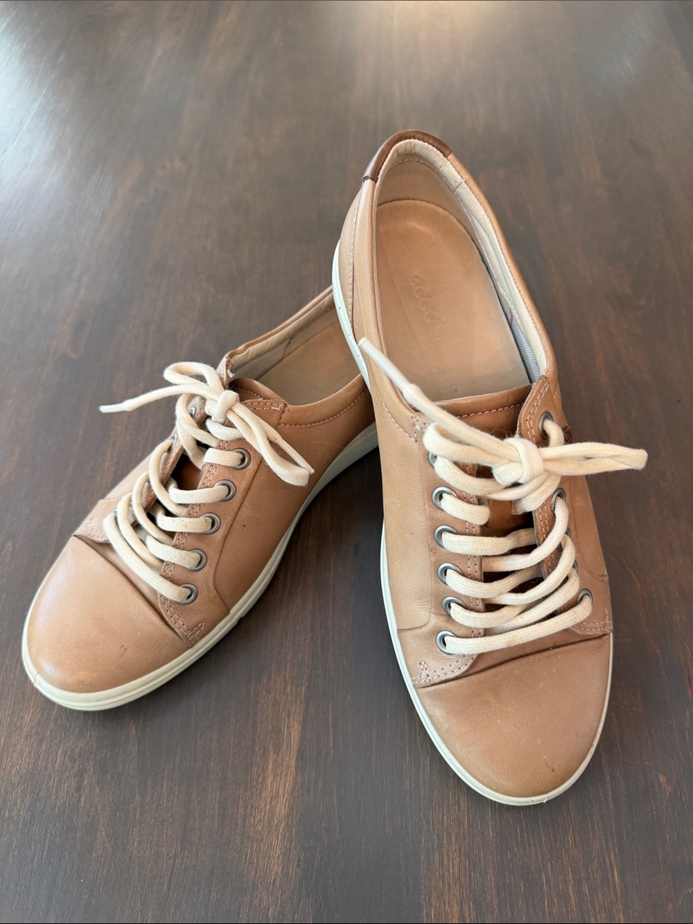 Ecco Women’s Soft 7 leather sneaker size 39